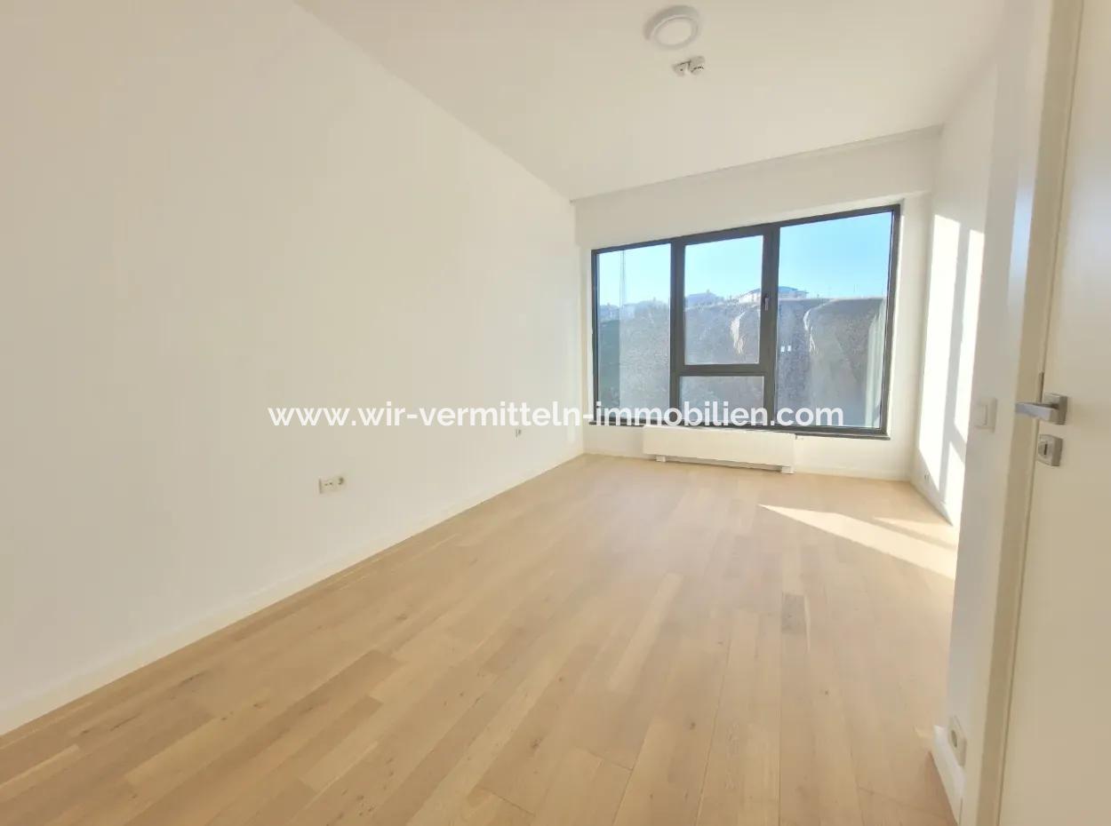 İncek Loft Satılık 2,5+1 Peyzaj Manzaralı 2.Kat Daire