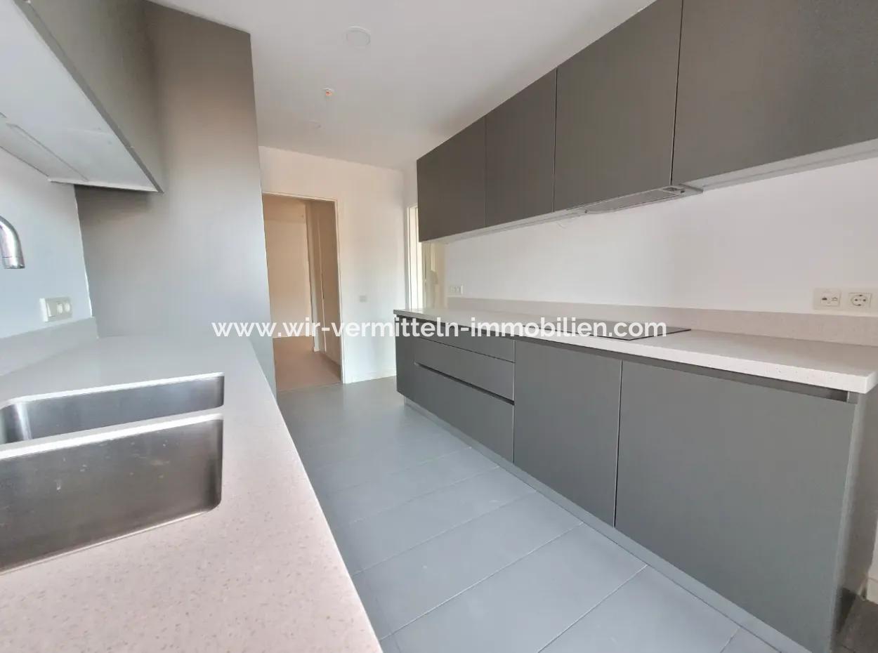 İncek Loft Satılık 2,5+1 Peyzaj Manzaralı 3.Kat Daire
