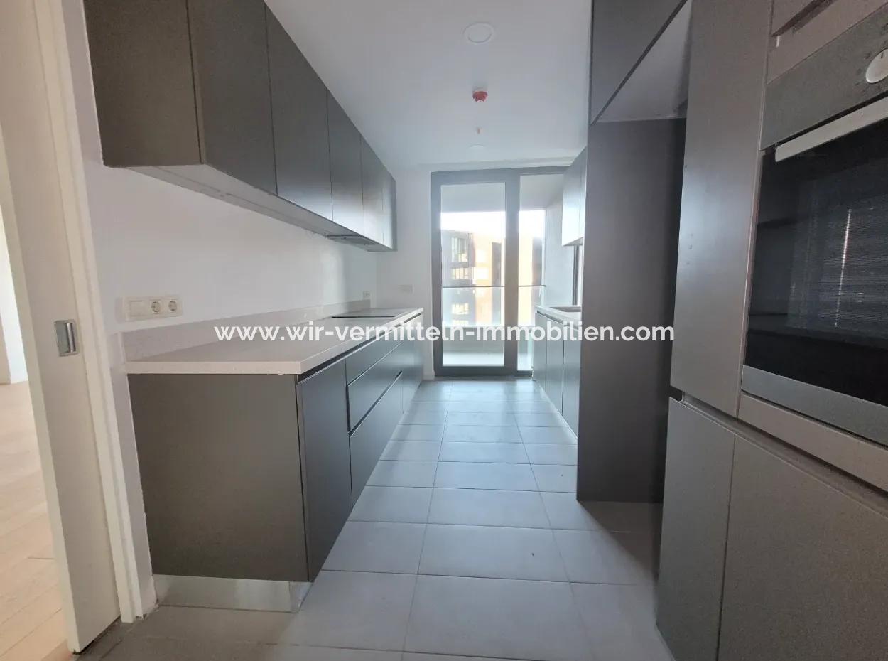 İncek Loft Satılık 2,5+1 Peyzaj Manzaralı 3.Kat Daire