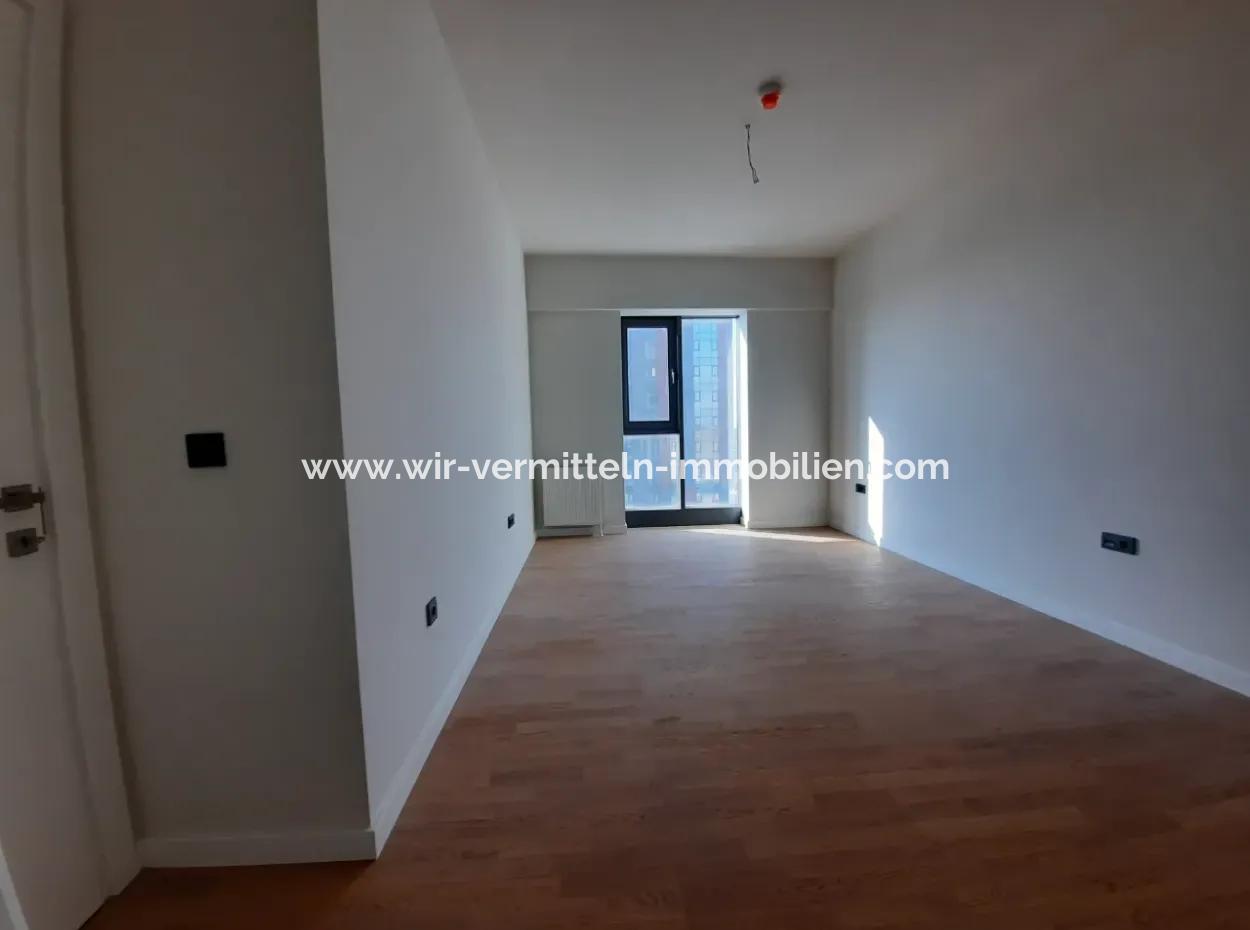 Beytepe İncek Bulvar Loft Sitesinde Satılık 3+1 110 M² 10.Kat Güney Cephe Daire