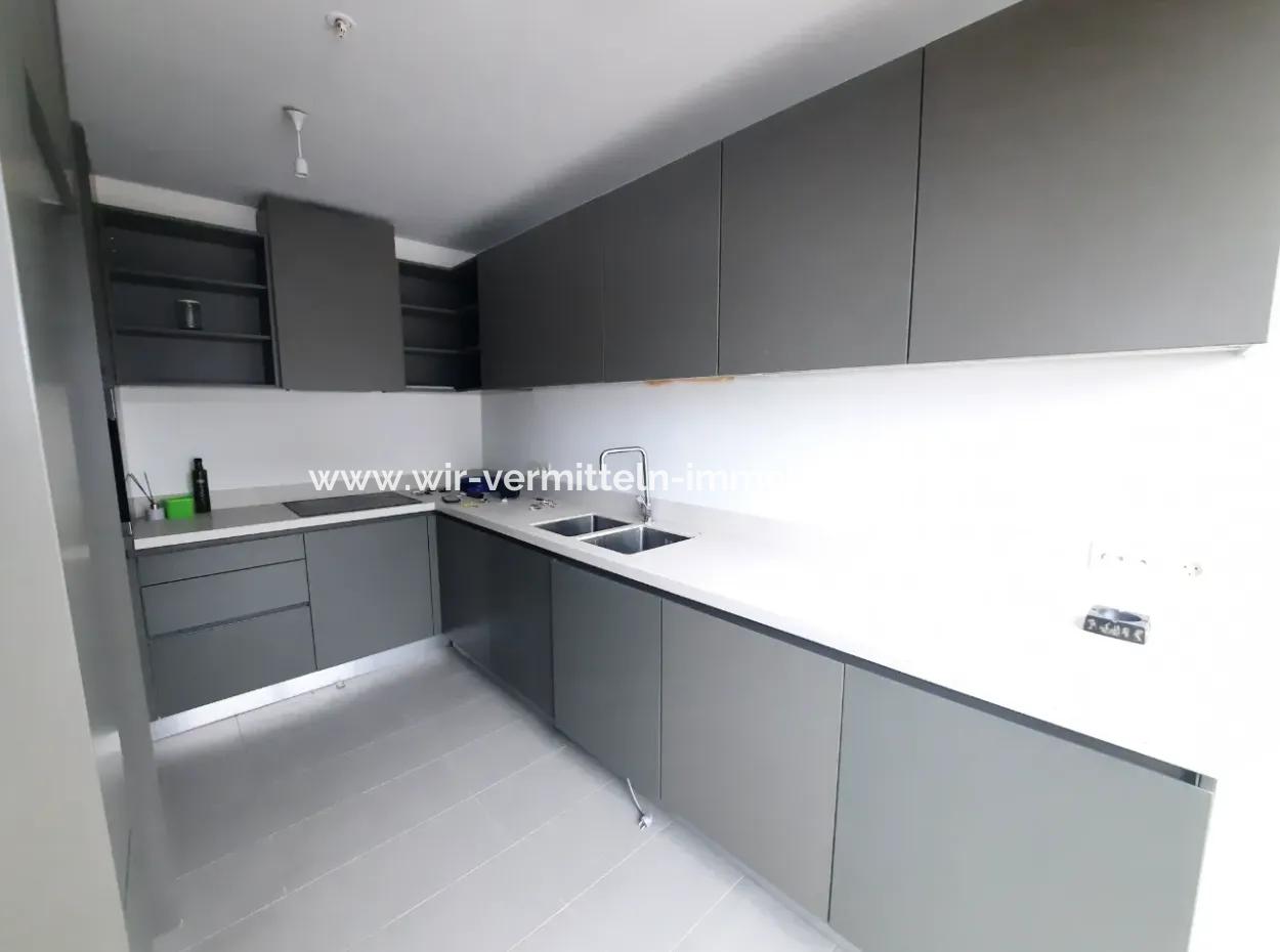 İncek Loft Satılık 3+1 Bahçe Dubleksi Şehir Manzaralı Daire