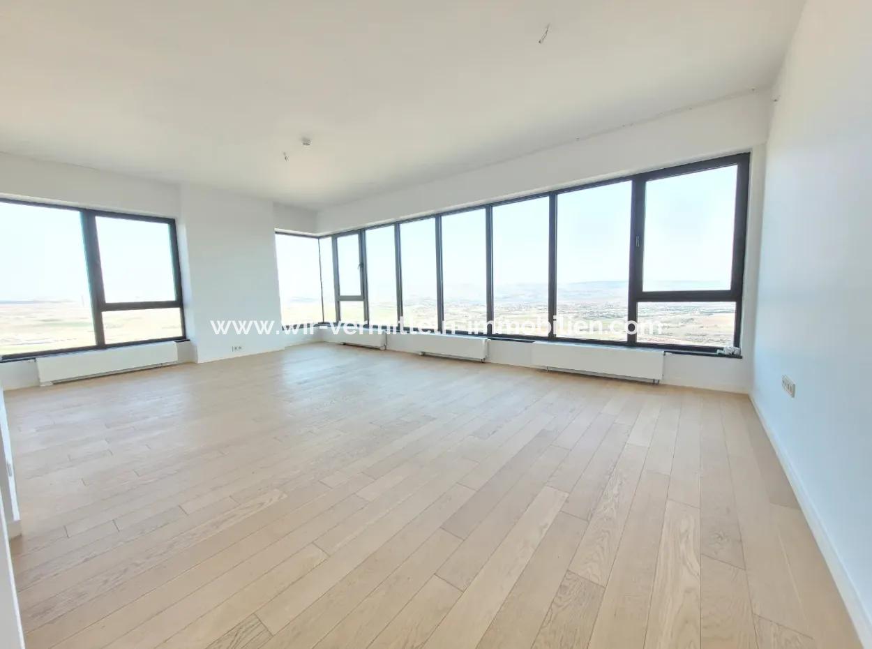 Kiracısız İncek Loft Satılık  5.5+1  Göl Manzaralı 20.Kat Daire