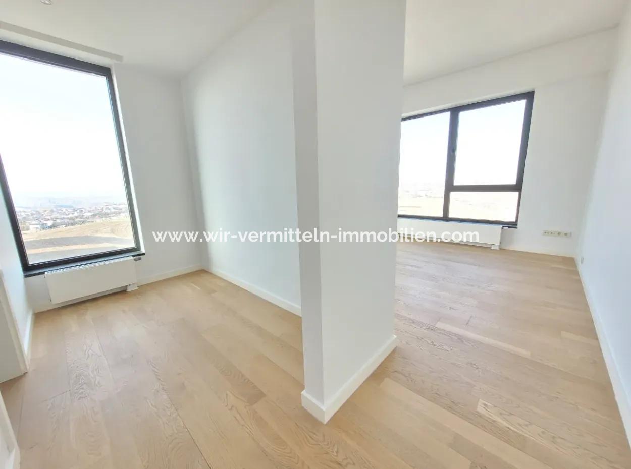 Kiracısız İncek Loft Satılık  5.5+1  Göl Manzaralı 20.Kat Daire