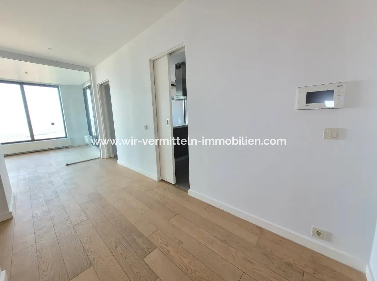 Kiracısız İncek Loft Satılık  5.5+1  Göl Manzaralı 20.Kat Daire