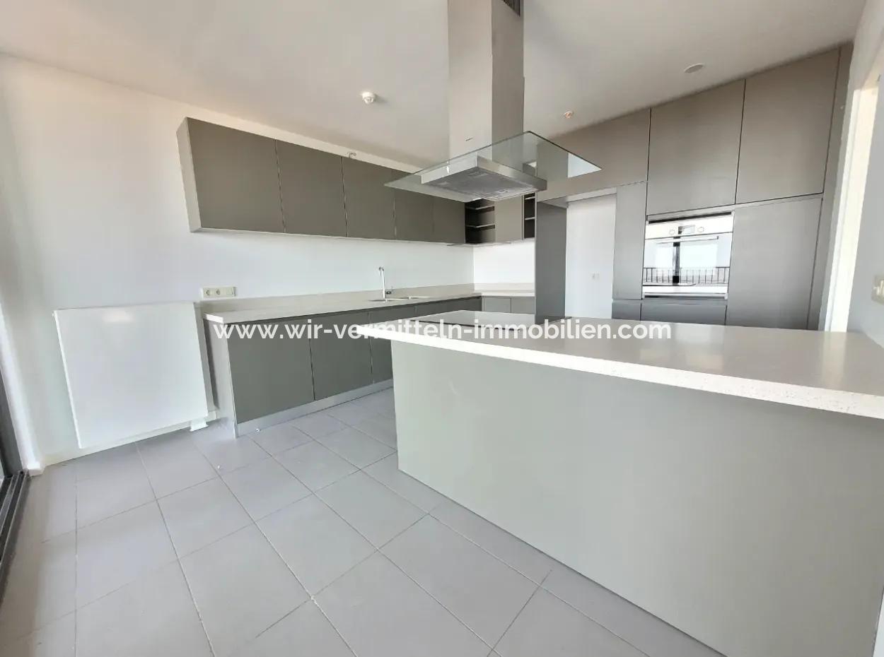 Kiracısız İncek Loft Satılık  5.5+1  Göl Manzaralı 20.Kat Daire