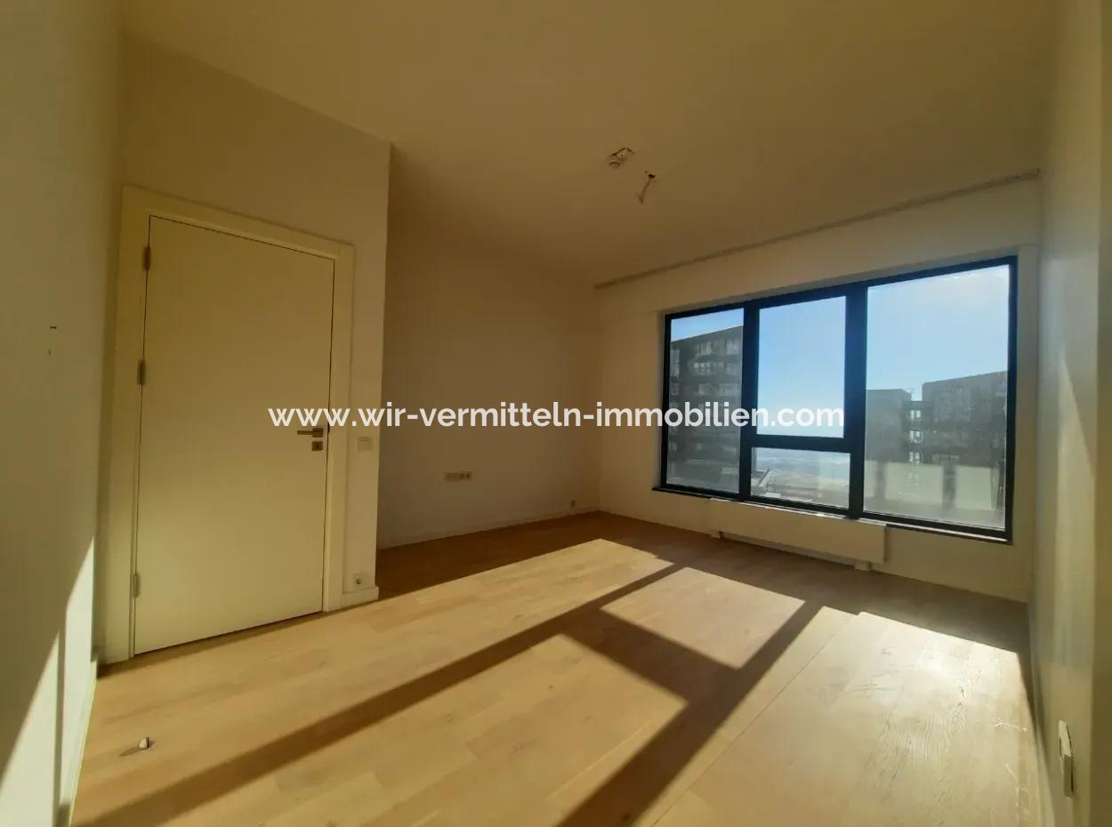 Boş Krediye Uygun İncek Loft Satılık  3+1 Dubleks Peyzaj Manzaralı 1.Kat Daire