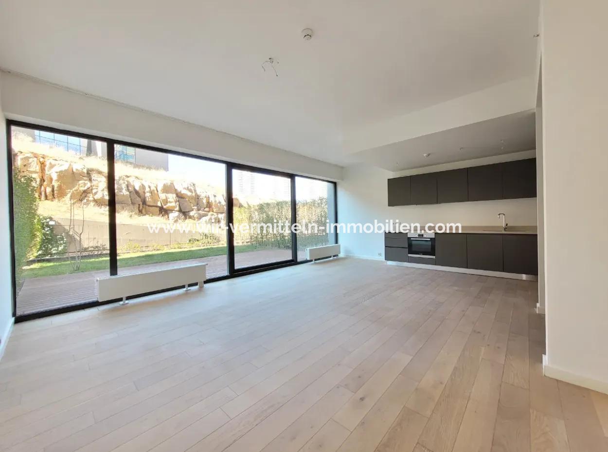 Kiracısız İncek Loft Satılık  2+1 Bahçe Dubleks Şehir Manzaralı Daire