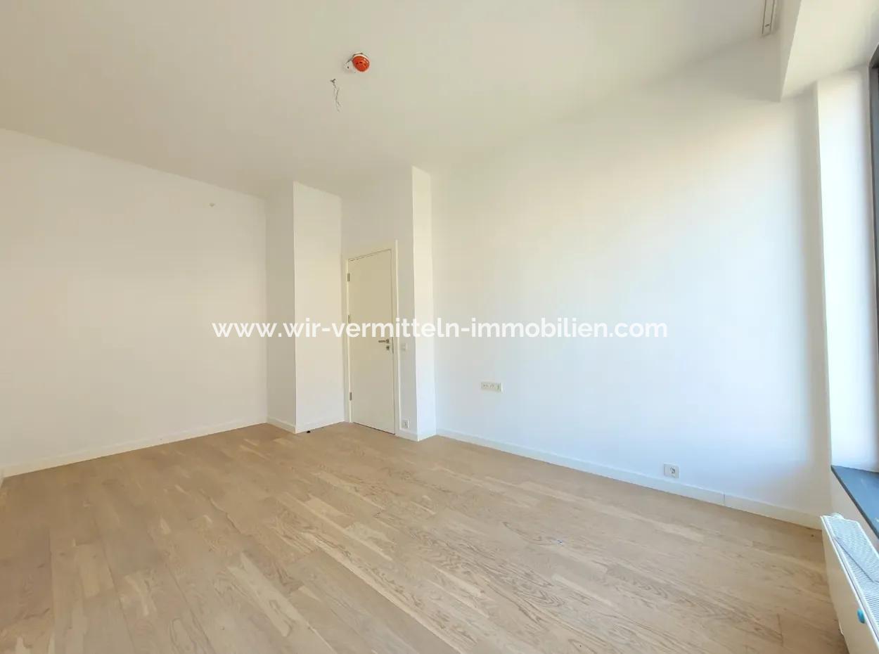 Kiracısız İncek Loft Satılık  2+1 Bahçe Dubleks Şehir Manzaralı Daire