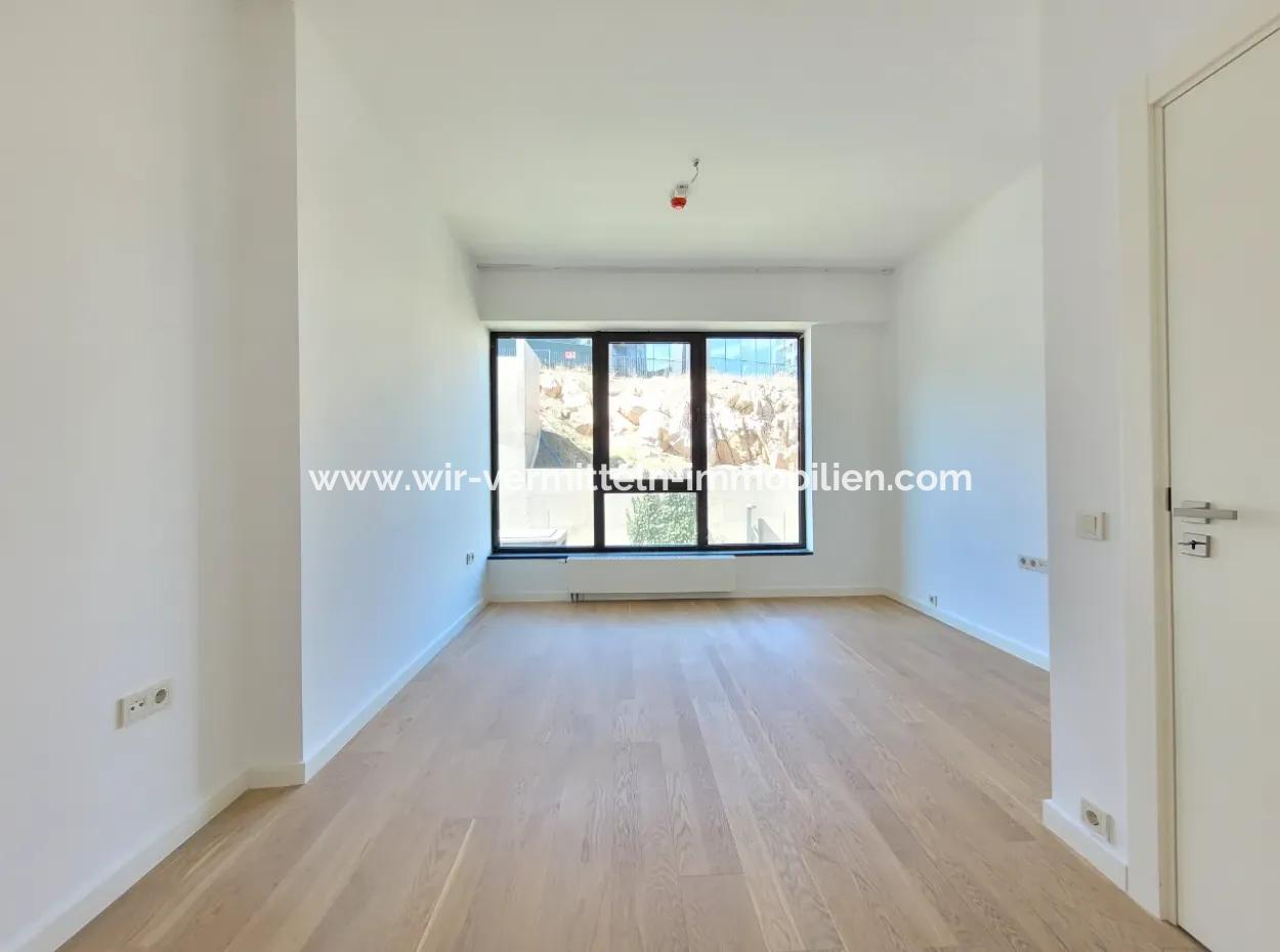 Kiracısız İncek Loft Satılık  2+1 Bahçe Dubleks Şehir Manzaralı Daire