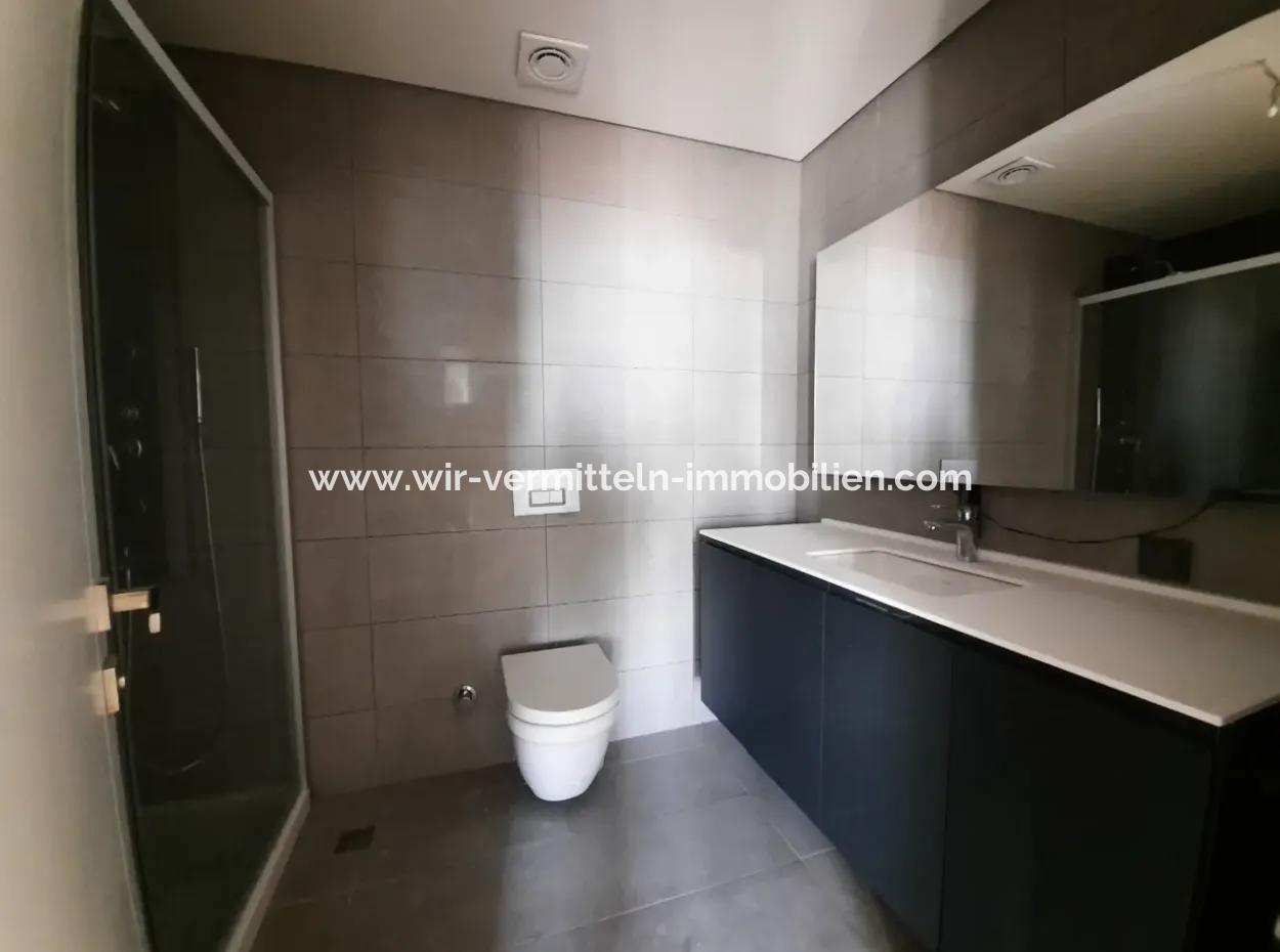 Vatandaşlığa Uygun Beytepe İncek Bulvar Loft Satılık 4+1 17.Kat Park Manzaralı Güney Cephe  Daire