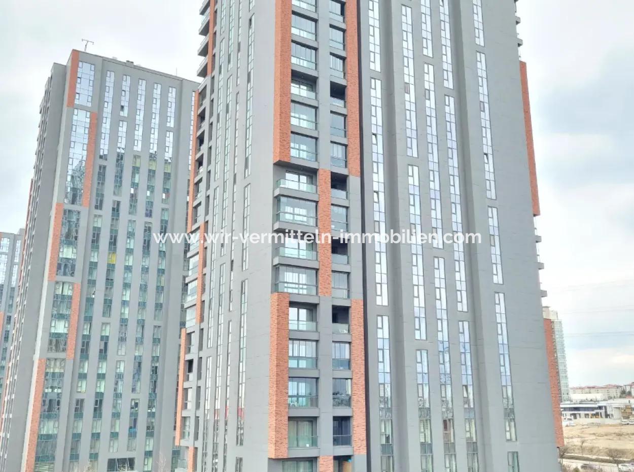 Vatandaşlığa Uygun Beytepe İncek Bulvar Loft Satılık 4+1 17.Kat Park Manzaralı Güney Cephe  Daire