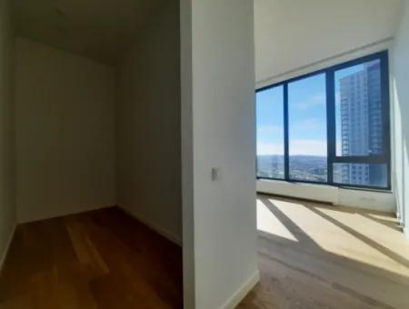 İncek Loft Satılık  4+1  Göl Manzaralı Kiracısız 20.Kat Daire