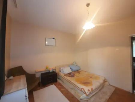 Ümitköy Merkezde Ümitköy Sitesinde Satılık 100 M² 3+1 Daire