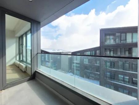 Boş İncek Loft Satılık Teraslı  3+1 110 M² Mogan Manzaralı Daire