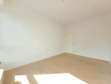 Boş İncek Loft Satılık Teraslı  3+1 110 M² Mogan Manzaralı Daire