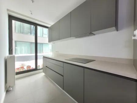 Boş İncek Loft Satılık Teraslı  3+1 110 M² Mogan Manzaralı Daire