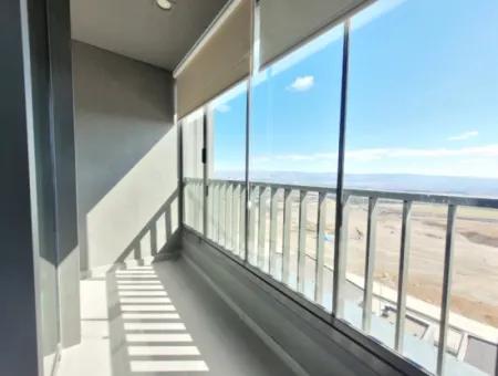 Boş İncek Loft Kiralık  1+1 Göl Manzaralı 11.Kat Daire