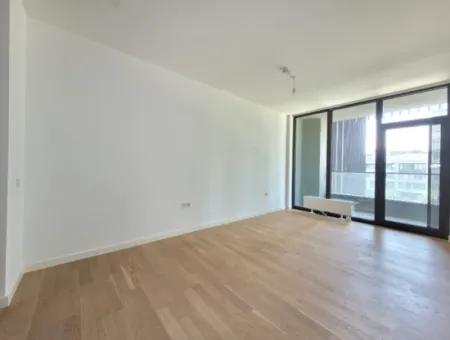 İncek Loft Satılık  3.5+1 140 M² 3.Kat Peyzaj Cephe Daire
