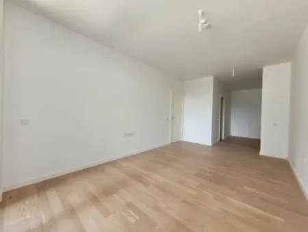 İncek Loft Satılık  3.5+1 140 M² 3.Kat Peyzaj Cephe Daire