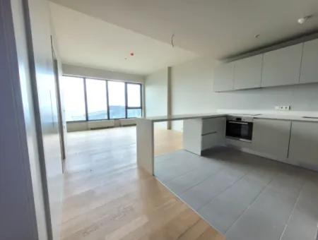 Boş İncek Loft  Satılık 1+1 Göl Manzaralı 2.Kat Daire