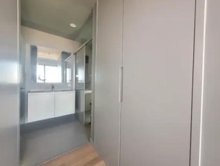 Boş İncek Loft  Satılık 1+1 Göl Manzaralı 2.Kat Daire