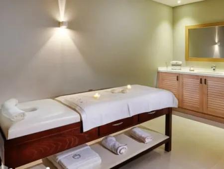 Boş İncek Loft  Satılık 1+1 Göl Manzaralı 2.Kat Daire