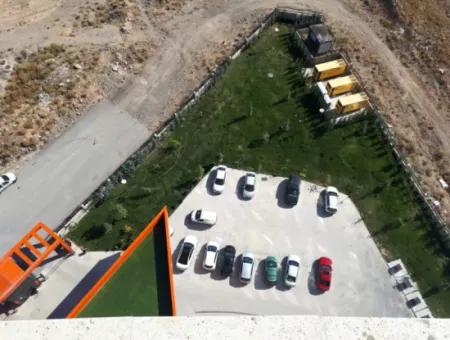 İncek Prestij Satılık  1+1 62 M² Kartal Yuvası 43.Kat Daire