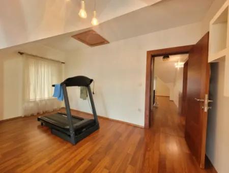 Vatandaşlığa Uygun Bursa Nilüfer Konak Mah. 340 M ² Panoramik Manzaralı Tam Müstakil Dubleks Satılık Villa