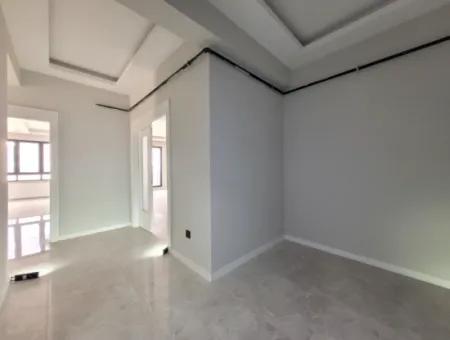 Vatandaşlığa Uygun Ankara Gölbaşı Bahçelievler Mah. 200 M ² Park Manzaralı Arakat Lüks Satılık Daire