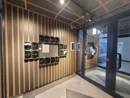 Vatandaşlığa Uygun Ankara Gölbaşı Bahçelievler Mah. 200 M ² Park Manzaralı Arakat Lüks Satılık Daire