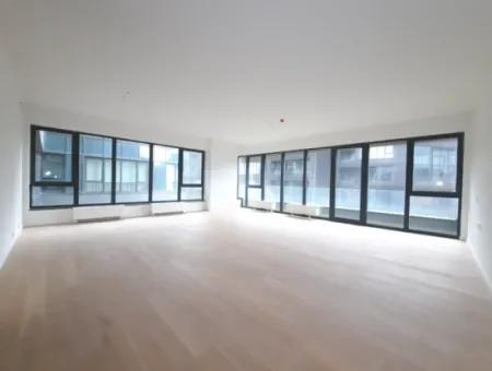 İncek Loft Satılık  4+1  Peyzaj Manzaralı  180 M² 2.Kat Daire