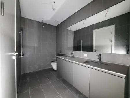 İncek Loft Satılık  4+1  Peyzaj Manzaralı  180 M² 2.Kat Daire