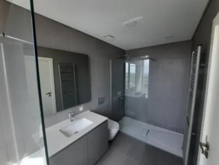 Kiracısız İncek Loft Satılık  5,5+1  Göl Manzaralı 14.Kat Daire