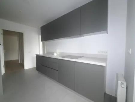 Krediye Uygun İncek Loft Satılık 2,5+1 Peyzaj Manzaralı 1.Kat Daire