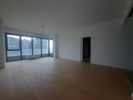 Krediye Uygun İncek Loft Satılık 2,5+1 Peyzaj Manzaralı 1.Kat Daire