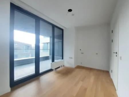 İncek Loft Satılık  5+1  Peyzaj Manzaralı 3.Kat 188 M² Daire