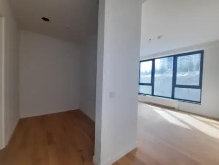 İncek Loft Satılık  5+1  Peyzaj Manzaralı 3.Kat 188 M² Daire