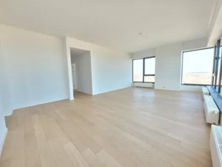 Kiracısız İncek Loft Satılık  5.5+1  Göl Manzaralı 20.Kat Daire