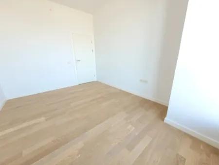 Kiracısız İncek Loft Satılık  5.5+1  Göl Manzaralı 20.Kat Daire
