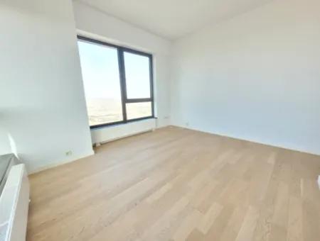 Kiracısız İncek Loft Satılık  5.5+1  Göl Manzaralı 20.Kat Daire