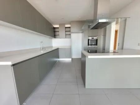 Kiracısız İncek Loft Satılık  5.5+1  Göl Manzaralı 20.Kat Daire