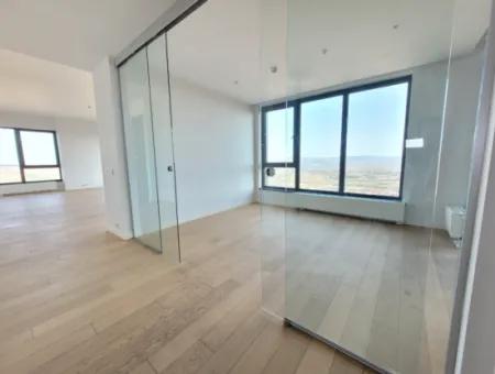 Kiracısız İncek Loft Satılık  5.5+1  Göl Manzaralı 20.Kat Daire