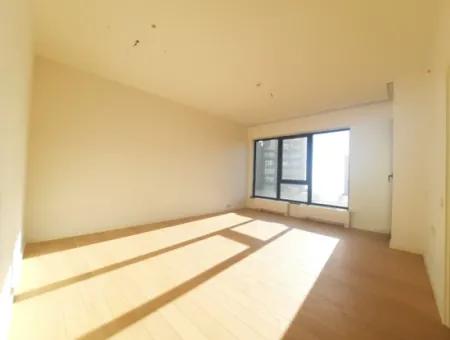 Boş Krediye Uygun İncek Loft Satılık  3+1 Dubleks Peyzaj Manzaralı 1.Kat Daire