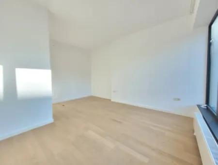 Boş Faturalı İncek Loft Satılık  2+1 Bahçe Dubleks Şehir Manzaralı Daire