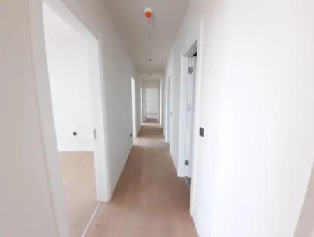 Vatandaşlığa Uygun Beytepe İncek Bulvar Loft Satılık 4+1 17.Kat Park Manzaralı Güney Cephe  Daire