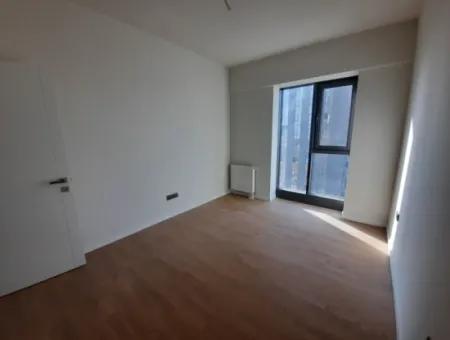 Vatandaşlığa Uygun Beytepe İncek Bulvar Loft Satılık 4+1 17.Kat Park Manzaralı Güney Cephe  Daire