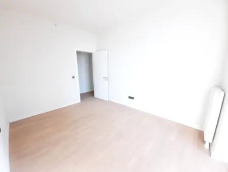 Vatandaşlığa Uygun Beytepe İncek Bulvar Loft Satılık 4+1 17.Kat Park Manzaralı Güney Cephe  Daire