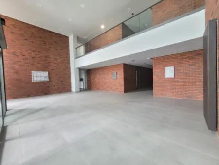 Vatandaşlığa Uygun Beytepe İncek Bulvar Loft Satılık 4+1 17.Kat Park Manzaralı Güney Cephe  Daire